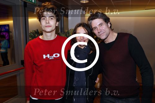 Amsterdam 20 december 2016 
Premiere Watskeburt in de meervaart. daniel Boissevain met vrouw en zoon