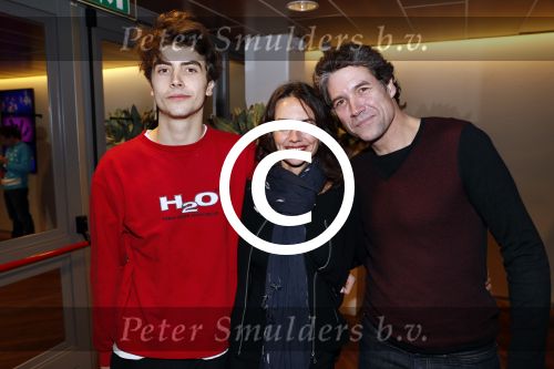 Amsterdam 20 december 2016 
Premiere Watskeburt in de meervaart. daniel Boissevain met vrouw en zoon
