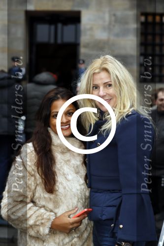 Amsterdam 15 december 2016  
Uitreiking prins Claus prijzen met aanwezig Koning Willem Alexander Koningin Maxima Prinses Beatrix Prinses Laurentien en Prinses Mabel. Vindt plaats in paleis op de dam. danielle Jansen met een vriendin