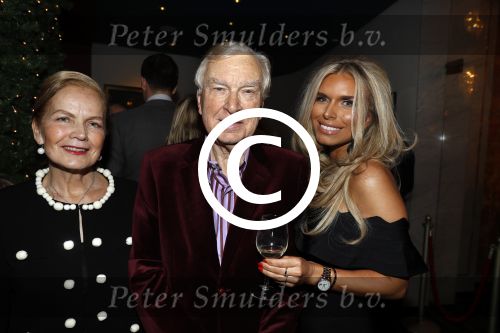 Amsterdam 22 december 2016
Premiere wereld kerstcircus in Carre. Elisa v d Meyden met haar vader Henk en moeder Monica Strotman