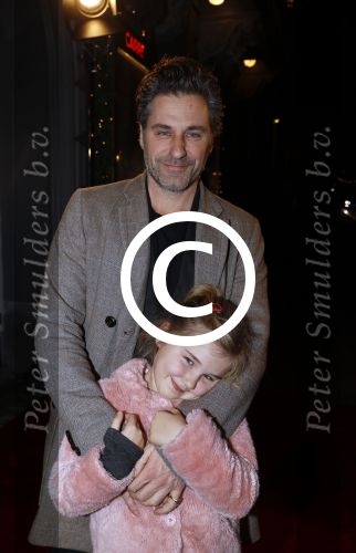 Amsterdam 22 december 2016
Premiere wereld kerstcircus in Carre. Frederik Brom met dochter