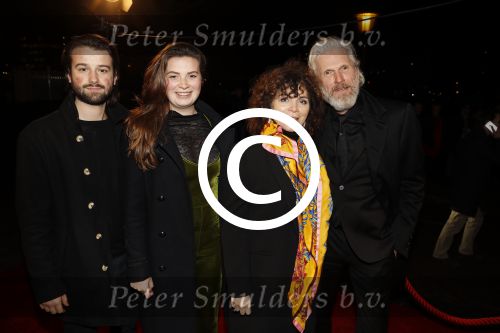 Amsterdam 22 december 2016
Premiere wereld kerstcircus in Carre. Henriette Tol met man en kinderen