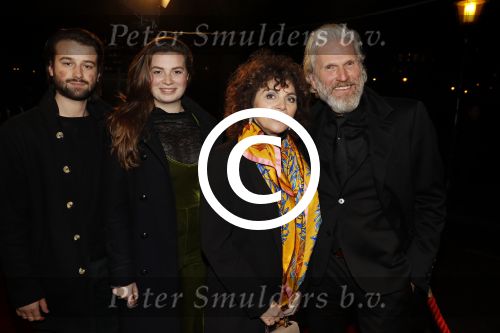 Amsterdam 22 december 2016
Premiere wereld kerstcircus in Carre. Henriette Tol met man en kinderen