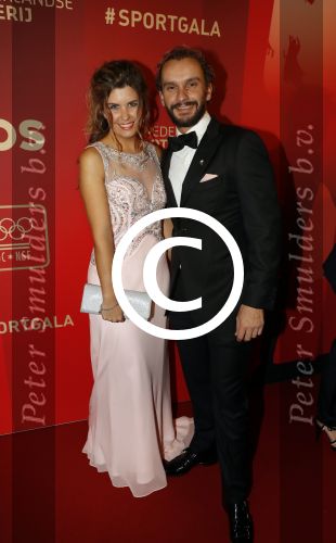 Amsterdam 21 december 2016
Sportman en sportvrouw van het jaar verkiezing tijdens het sportgala in de RAI. Joost Luiten met zijn vriendin