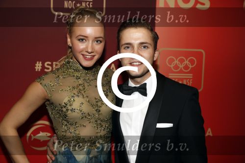 Amsterdam 21 december 2016
Sportman en sportvrouw van het jaar verkiezing tijdens het sportgala in de RAI. Lieke Sanne Vincent en moeder Gemma Wevers zijn aanwezig als Sanne sportvrouw van het jaar wordt. Lieke met vriend