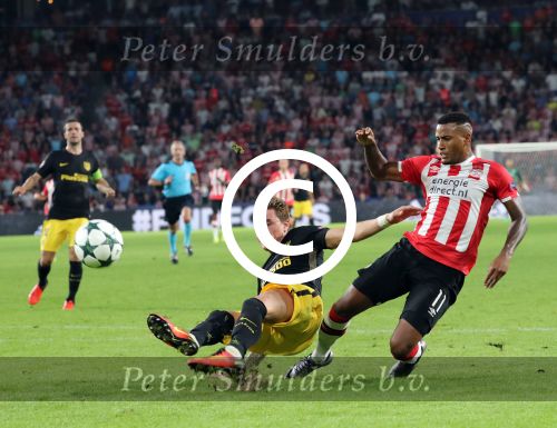 Eindhoven, 13 September 2016
PSV-Atletico Madrid, eindstand 0-1 
Eerste wedstrijd voorronde CL Seizoen 2016-2017
Luciano Narsingh in duel met  Jose Maria Gimenez
