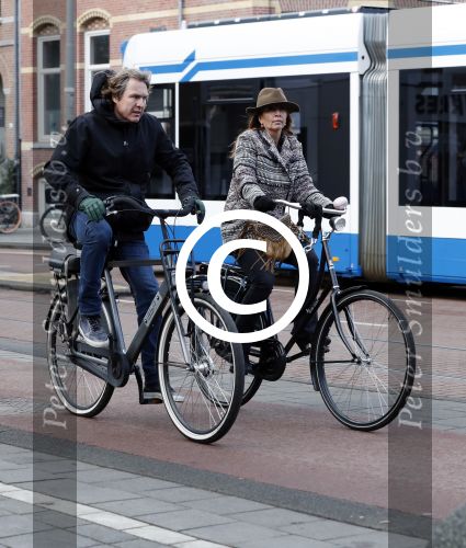 Amsterdam 24 december 2016 
Nada v Nie met Frank Bakker waar ze vorige week mee getrouwd is.