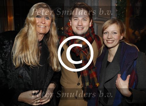 Amsterdam 22 december 2016
Premiere wereld kerstcircus in Carre. pammy Boltini met zoon en schoondochter