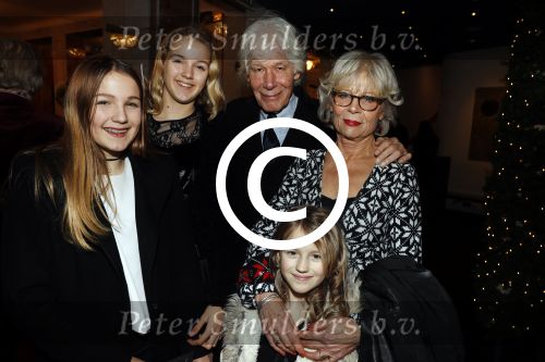 Amsterdam 22 december 2016
Premiere wereld kerstcircus in Carre. paul v Vliet met vrouw en kleinkinderen