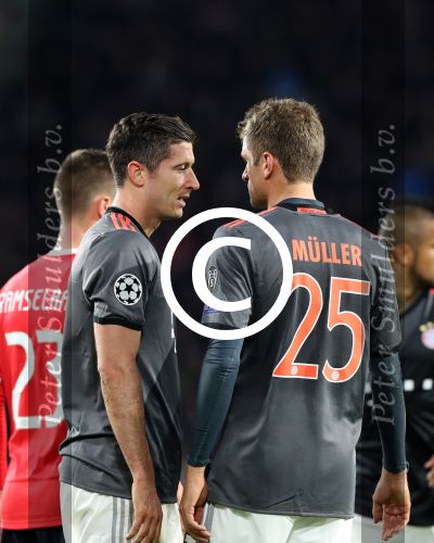 Eindhoven, 1 November 2016
4e wedstrijd voorronde Champions Leaugue seizoen 2016/2017
PSV-Bayern Munchen, eindstand 1-2
Robert Lewandowski in gesprek met Thomas Muller