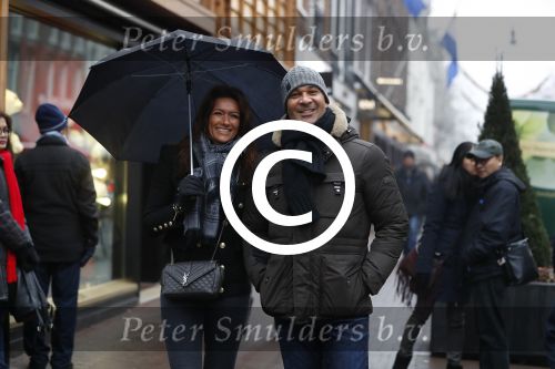 Amsterdam 7 januari 2016
Ruud Gullit met zijn vriendin Karin de Rooij en haar zoon op de pc hooftstraat