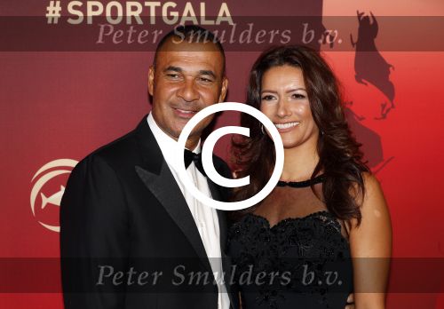 Amsterdam 21 december 2016
Sportman en sportvrouw van het jaar verkiezing tijdens het sportgala in de RAI. Ruud Gullit met vriendin Karin de Rooij