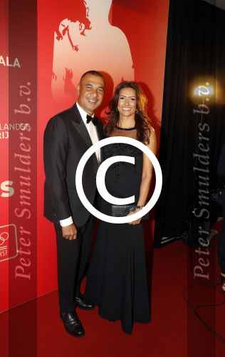 Amsterdam 21 december 2016
Sportman en sportvrouw van het jaar verkiezing tijdens het sportgala in de RAI. Ruud Gullit met vriendin Karin de Rooij