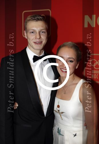 Amsterdam 21 december 2016
Sportman en sportvrouw van het jaar verkiezing tijdens het sportgala in de RAI. Lieke Sanne Vincent en moeder Gemma Wevers zijn aanwezig als Sanne sportvrouw van het jaar wordt Sanne met vriend Dennis