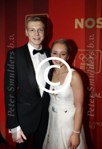Amsterdam 21 december 2016
Sportman en sportvrouw van het jaar verkiezing tijdens het sportgala in de RAI. Lieke Sanne Vincent en moeder Gemma Wevers zijn aanwezig als Sanne sportvrouw van het jaar wordt Sanne met vriend Dennis