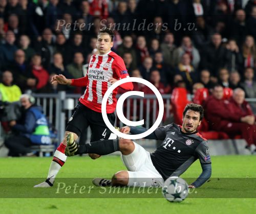 Eindhoven, 1 November 2016
4e wedstrijd voorronde Champions Leaugue seizoen 2016/2017
PSV-Bayern Munchen, eindstand 1-2
Santiago Arias en Mats Hummels