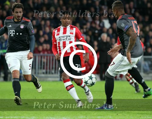 Eindhoven, 1 November 2016
4e wedstrijd voorronde Champions Leaugue seizoen 2016/2017
PSV-Bayern Munchen, eindstand 1-2
Steven Bergwijn David Alaba Mats Hummels