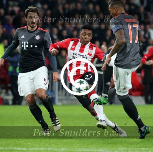 Eindhoven, 1 November 2016
4e wedstrijd voorronde Champions Leaugue seizoen 2016/2017
PSV-Bayern Munchen, eindstand 1-2
Steven Bergwijn David Alaba Mats Hummels