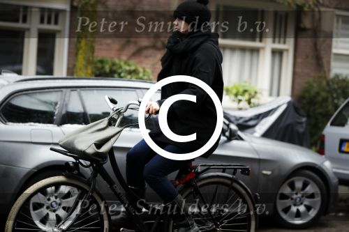 Amsterdam 7 januari 2016
Susan Visser op de fiets in de kou