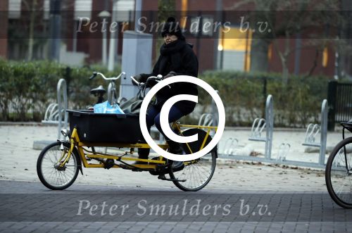 Amsterdam 20 december 2016
Susan Visser op haar bakfiets in Amsterdam
