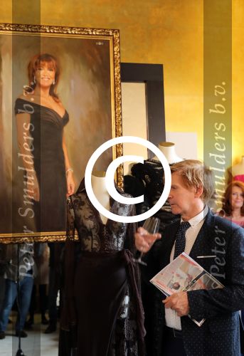 Den Bosch, 17 Oktober 2017
Veiling en tentoonstelling Kleding van Sandra Reemer bij Addy v d Krommenacker.