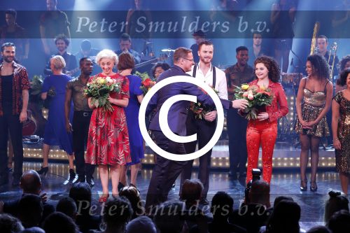 Utrecht 29 oktober 2017
Premiere on your feet in beatrixtheater in Utrecht. Hoofdrolspelers Jim Bakkum Vajen van den Bosch Nurlaila en Ellen Evers