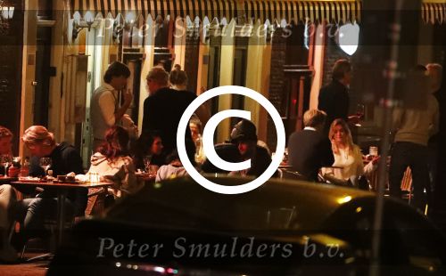Amsterdam 18 oktober 2017
Anna Nooshin met vriend op terras bij Castell