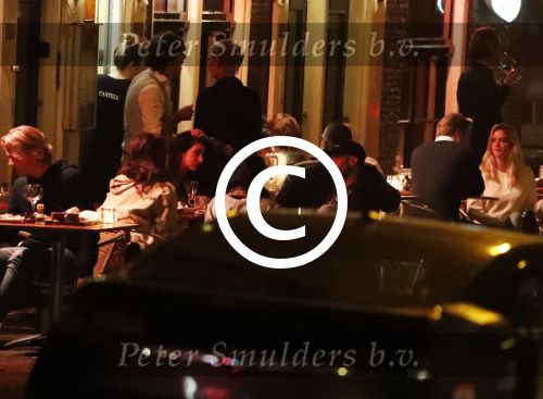 Amsterdam 18 oktober 2017
Anna Nooshin met vriend op terras bij Castell