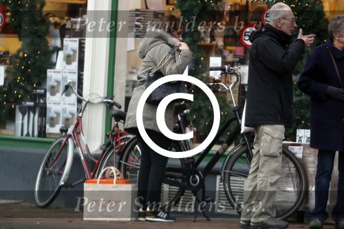 Amsterdam 19 december 2017
Astrid Joosten doet kerst inkopen.