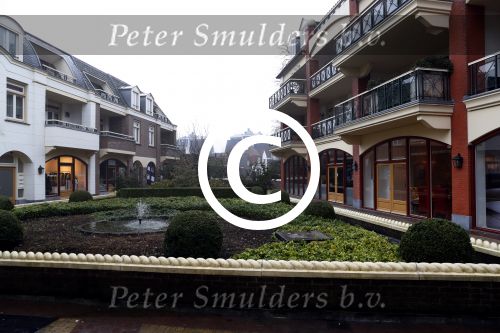 Laren 20 december 2017
De familie Blokker heeft het penthouse/appartement van de familie de Mol gekocht.