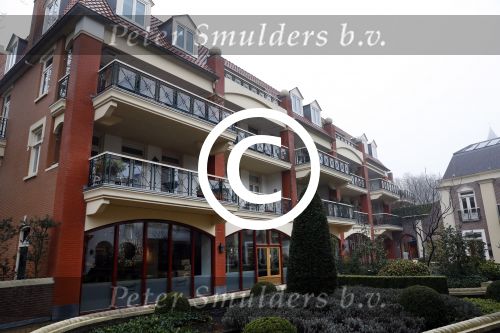 Laren 20 december 2017
De familie Blokker heeft het penthouse/appartement van de familie de Mol gekocht.