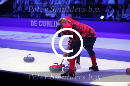 Aalsmeer 20 december 2017
Opnames de curling quiz met Frans Bauer Mark Tuitert Ellen Hoog Brace Sjoerd v Ramshorst Evert ten Napel Levi v Kempen Frank Lammers Sanne en Lieke Wevers. De opnames vinden plaats in de studio in Aalsmeer.