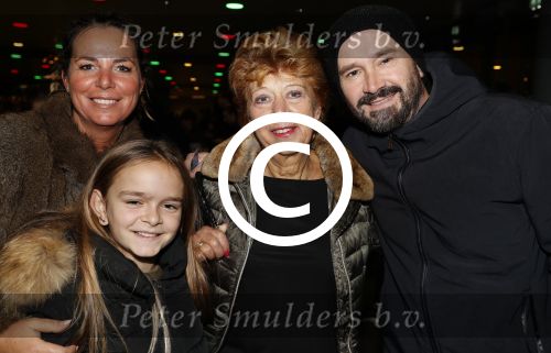 Amsterdam 24 december 2017
RTL kerst show in het ziggo dome. Brian Schutz met gezin