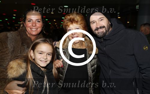 Amsterdam 24 december 2017
RTL kerst show in het ziggo dome. Brian Schutz met gezin