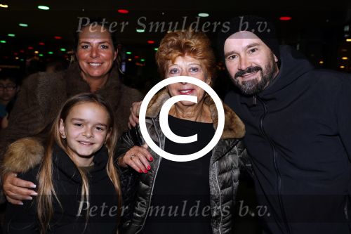 Amsterdam 24 december 2017
RTL kerst show in het ziggo dome. Brian Schutz met gezin
