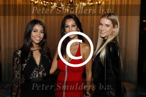 Amsterdam 7 december 2017
Luxury fair in de RAI. Cindy Remeeus met dochter en een vriendin