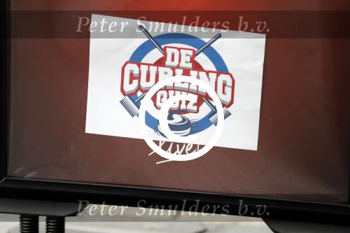 Aalsmeer 20 december 2017
Opnames de curling quiz met Frans Bauer Mark Tuitert Ellen Hoog Brace Sjoerd v Ramshorst Evert ten Napel Levi v Kempen Frank Lammers Sanne en Lieke Wevers. De opnames vinden plaats in de studio in Aalsmeer.