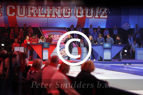 Aalsmeer 20 december 2017
Opnames de curling quiz met Frans Bauer Mark Tuitert Ellen Hoog Brace Sjoerd v Ramshorst Evert ten Napel Levi v Kempen Frank Lammers Sanne en Lieke Wevers. De opnames vinden plaats in de studio in Aalsmeer.