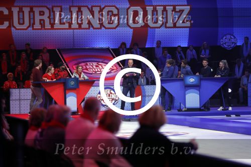 Aalsmeer 20 december 2017
Opnames de curling quiz met Frans Bauer Mark Tuitert Ellen Hoog Brace Sjoerd v Ramshorst Evert ten Napel Levi v Kempen Frank Lammers Sanne en Lieke Wevers. De opnames vinden plaats in de studio in Aalsmeer.