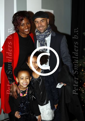 Amsterdam 24 december 2017
RTL kerst show in het ziggo dome. Tjeerd Oosterhuis met Edsilia Rombley en hun dochters