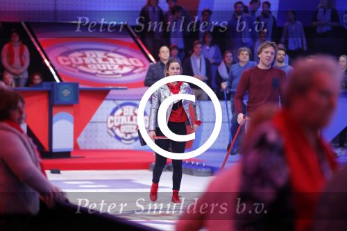 Aalsmeer 20 december 2017
Opnames de curling quiz met Frans Bauer Mark Tuitert Ellen Hoog Brace Sjoerd v Ramshorst Evert ten Napel Levi v Kempen Frank Lammers Sanne en Lieke Wevers. De opnames vinden plaats in de studio in Aalsmeer.