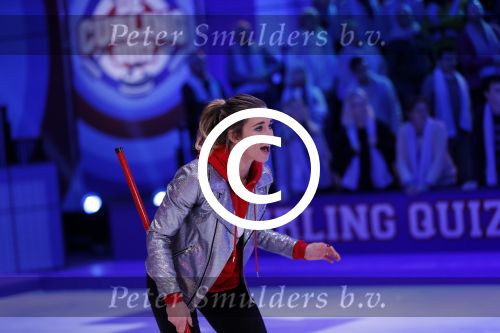 Aalsmeer 20 december 2017
Opnames de curling quiz met Frans Bauer Mark Tuitert Ellen Hoog Brace Sjoerd v Ramshorst Evert ten Napel Levi v Kempen Frank Lammers Sanne en Lieke Wevers. De opnames vinden plaats in de studio in Aalsmeer.