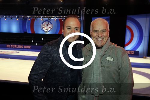 Aalsmeer 20 december 2017
Opnames de curling quiz met Frans Bauer Mark Tuitert Ellen Hoog Brace Sjoerd v Ramshorst Evert ten Napel Levi v Kempen Frank Lammers Sanne en Lieke Wevers. De opnames vinden plaats in de studio in Aalsmeer.