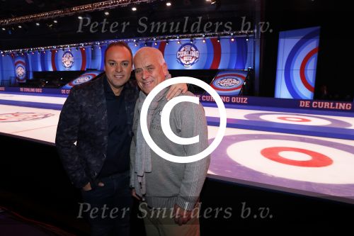 Aalsmeer 20 december 2017
Opnames de curling quiz met Frans Bauer Mark Tuitert Ellen Hoog Brace Sjoerd v Ramshorst Evert ten Napel Levi v Kempen Frank Lammers Sanne en Lieke Wevers. De opnames vinden plaats in de studio in Aalsmeer.