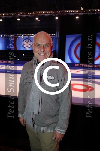 Aalsmeer 20 december 2017
Opnames de curling quiz met Frans Bauer Mark Tuitert Ellen Hoog Brace Sjoerd v Ramshorst Evert ten Napel Levi v Kempen Frank Lammers Sanne en Lieke Wevers. De opnames vinden plaats in de studio in Aalsmeer.