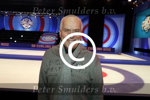 Aalsmeer 20 december 2017
Opnames de curling quiz met Frans Bauer Mark Tuitert Ellen Hoog Brace Sjoerd v Ramshorst Evert ten Napel Levi v Kempen Frank Lammers Sanne en Lieke Wevers. De opnames vinden plaats in de studio in Aalsmeer.