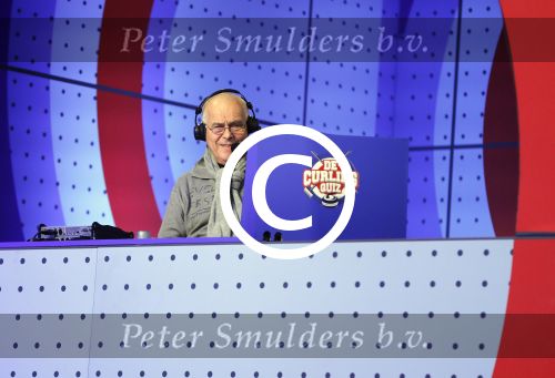 Aalsmeer 20 december 2017
Opnames de curling quiz met Frans Bauer Mark Tuitert Ellen Hoog Brace Sjoerd v Ramshorst Evert ten Napel Levi v Kempen Frank Lammers Sanne en Lieke Wevers. De opnames vinden plaats in de studio in Aalsmeer.