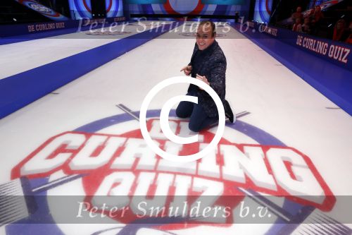 Aalsmeer 20 december 2017
Opnames de curling quiz met Frans Bauer Mark Tuitert Ellen Hoog Brace Sjoerd v Ramshorst Evert ten Napel Levi v Kempen Frank Lammers Sanne en Lieke Wevers. De opnames vinden plaats in de studio in Aalsmeer.