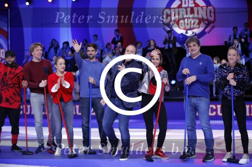 Aalsmeer 20 december 2017
Opnames de curling quiz met Frans Bauer Mark Tuitert Ellen Hoog Brace Sjoerd v Ramshorst Evert ten Napel Levi v Kempen Frank Lammers Sanne en Lieke Wevers. De opnames vinden plaats in de studio in Aalsmeer.