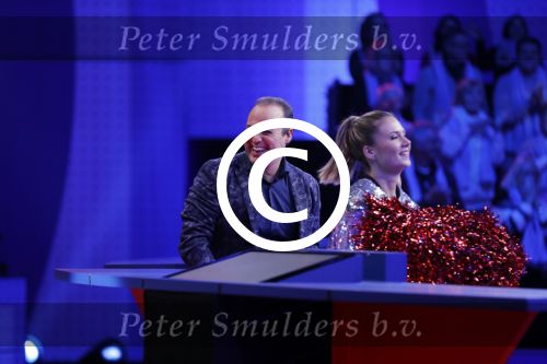 Aalsmeer 20 december 2017
Opnames de curling quiz met Frans Bauer Mark Tuitert Ellen Hoog Brace Sjoerd v Ramshorst Evert ten Napel Levi v Kempen Frank Lammers Sanne en Lieke Wevers. De opnames vinden plaats in de studio in Aalsmeer.